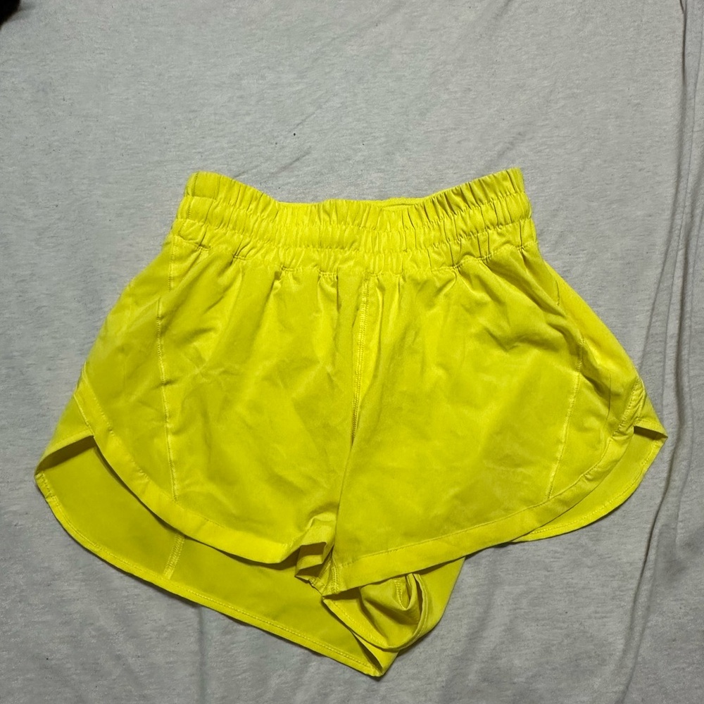 Lululemon track that shorts